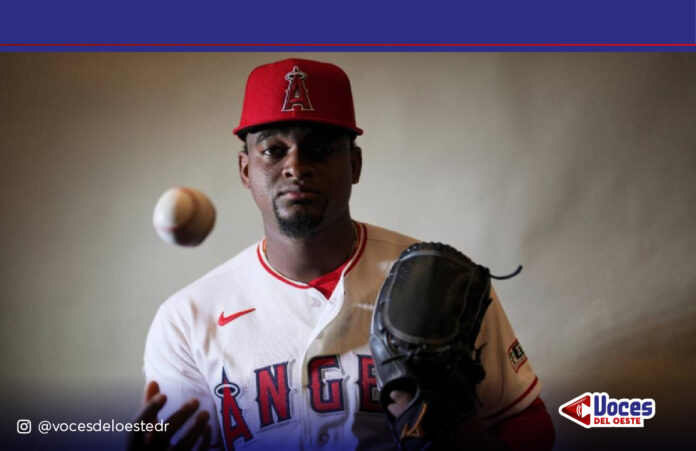 plantilla Voces del Oeste abril13b-01