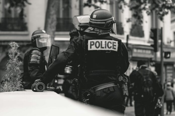 Órdenes de captura pendientes Presencia policial como imagen ilustrativa de órdenes de captura pendientes